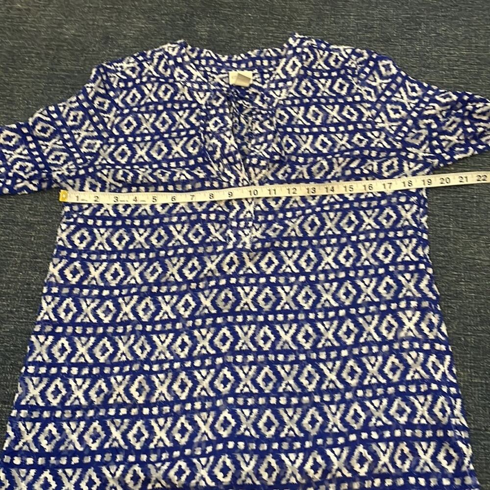 Chico's Blue/White Aztec Ikat peasant Print Tie-Front Blouse Size 0 small - Picture 7 of 8